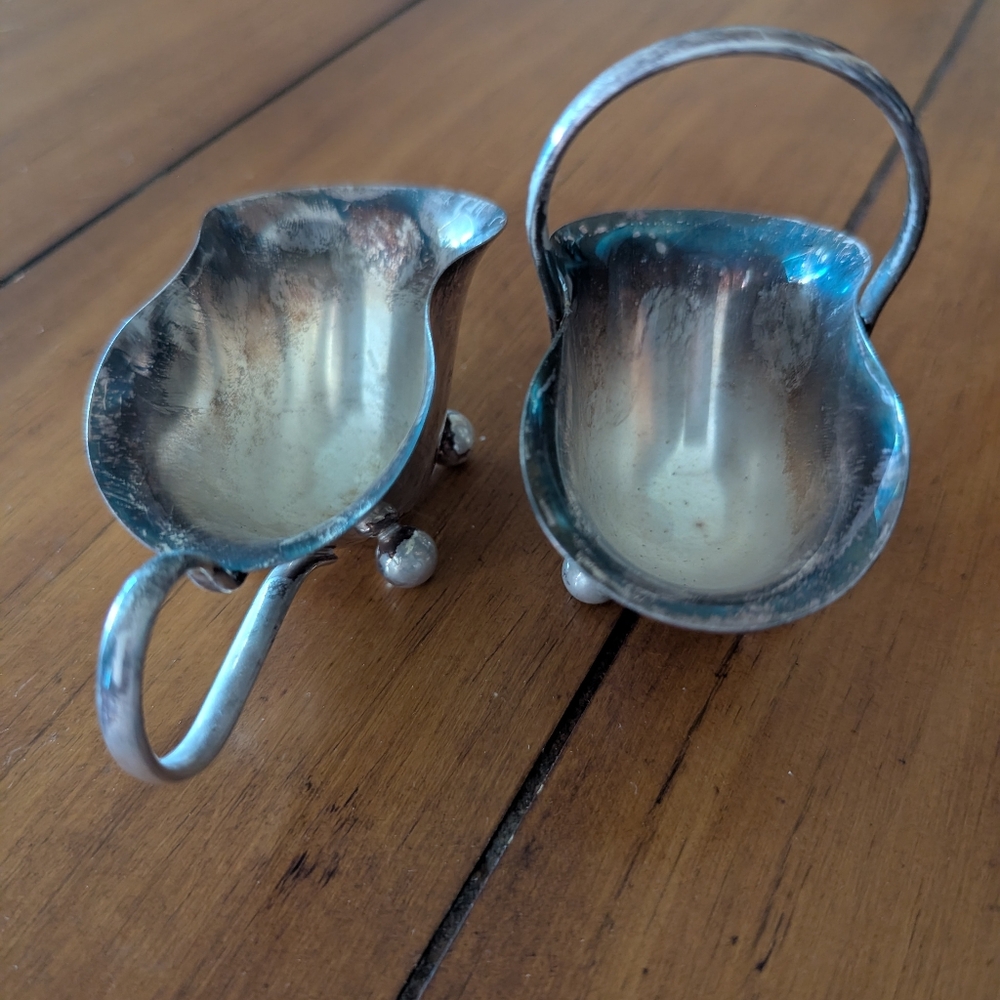 Vintage Silver Plate Cream And Sugar Set - Picture 3 of 5